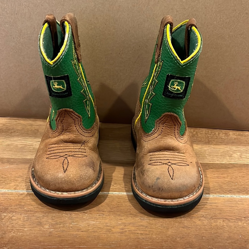 John Deere Infant boots size 5